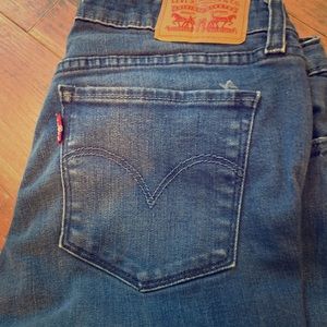 Women’s Levi’s 711 skinny jeans